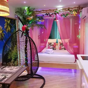 https://wonder-paradisio-studio-nerja.hotelsinnerja.org
